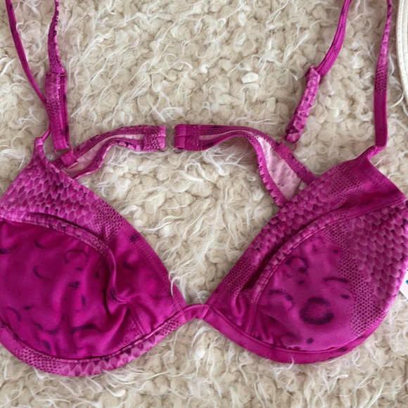 Women’s SunStreak Bikini Top by Newport News - Picture 2 of 8